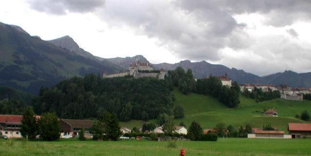 Hôtel de Ville Broc Buitenkant foto